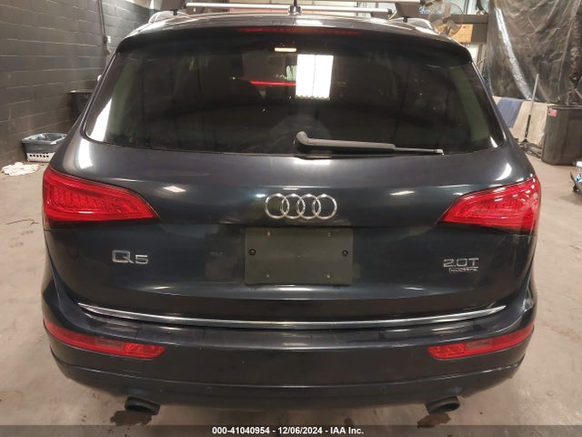 Audi Q5 2.0t Premium 2016 WA1L2AFP7GA050068 Image 16