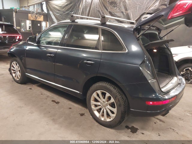 Audi Q5 2.0t Premium 2016 WA1L2AFP7GA050068 Image 3