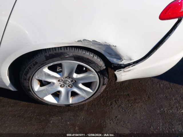 2010 JAGUAR XF SAJWA0FA3AHR60957 Photo 5