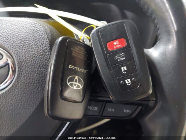 JTMA1RFV0KD505525 Toyota Rav4 Xle Premium