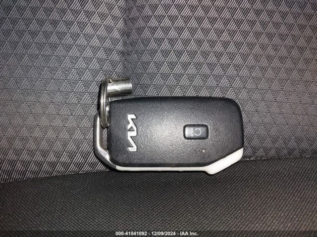 KNDJ23AU4N7168966 KIA Soul X-line