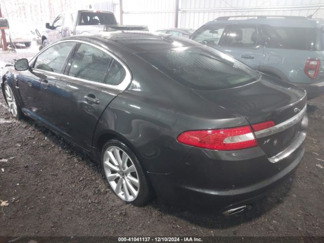 2011 JAGUAR XF SAJWA0GB9BLS07438 Photo 2