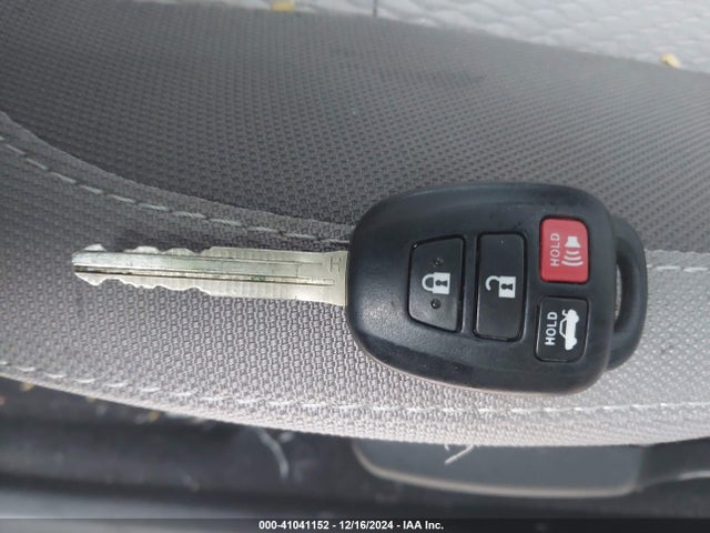 Toyota COROLLA LE 2018 2T1BURHE7JC978830 Image 11