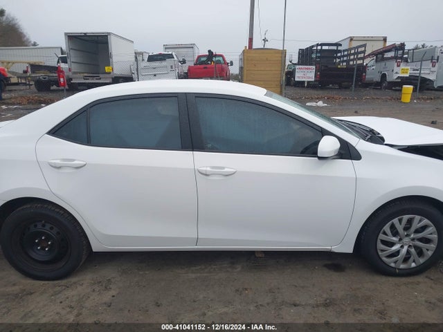 Toyota COROLLA LE 2018 2T1BURHE7JC978830 Image 14
