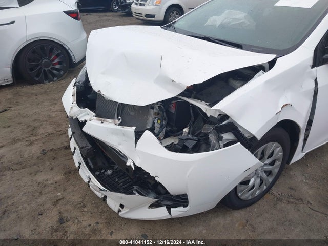 Toyota COROLLA LE 2018 2T1BURHE7JC978830 Image 19