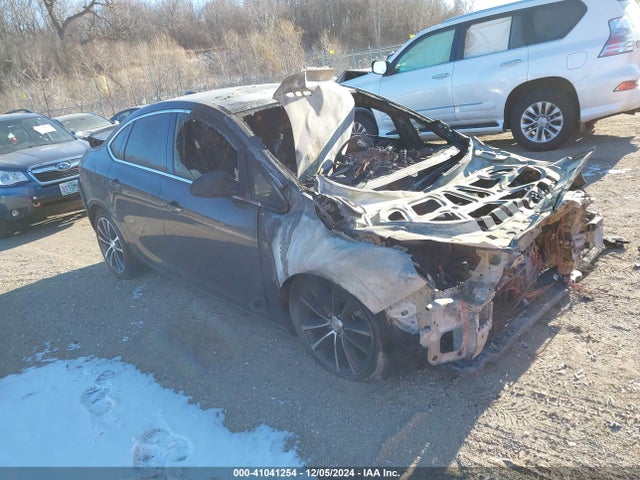1G4PR5SK8H4122122 auction archive image
