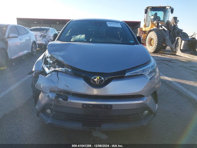 NMTKHMBX3JR013986 Toyota C-hr Xle Premium