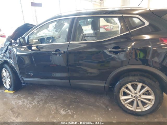 JN1BJ1CP0KW235974 Nissan Rogue Sport Sv