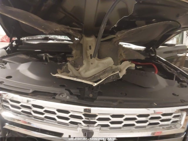 1GNSKHKC5FR205799 Chevrolet Suburban 1500 Ls