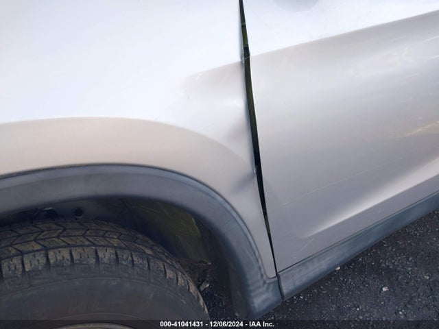 2HKRM4H34GH614838 Honda CR-V LX