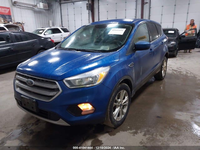 Ford ESCAPE SE 2017 1FMCU9GD8HUB81167 Image 2