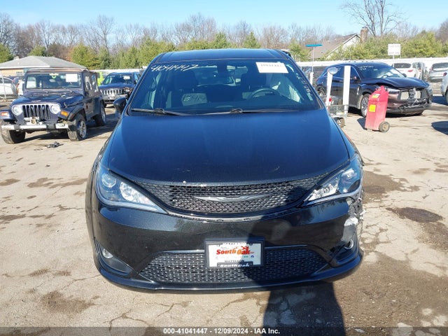 2C4RC1FG4KR593492 Chrysler Pacifica Touring Plus