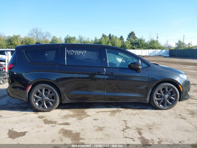 2C4RC1FG4KR593492 Chrysler Pacifica Touring Plus