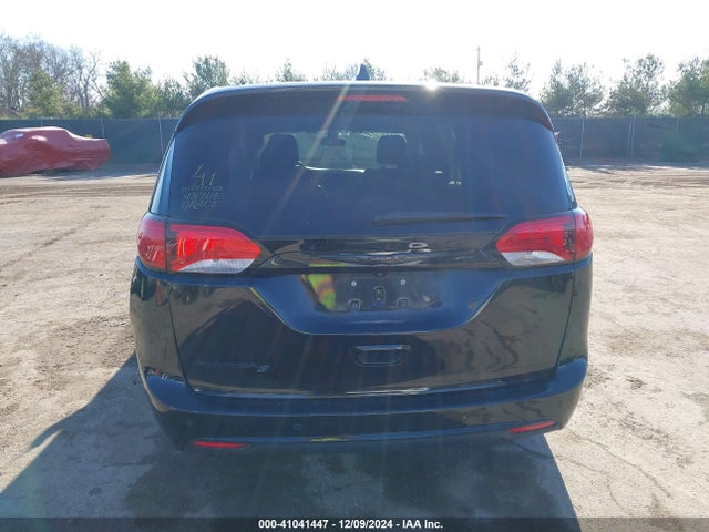 2C4RC1FG4KR593492 Chrysler Pacifica Touring Plus