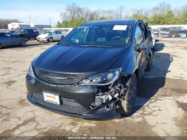 2C4RC1FG4KR593492 Chrysler Pacifica Touring Plus