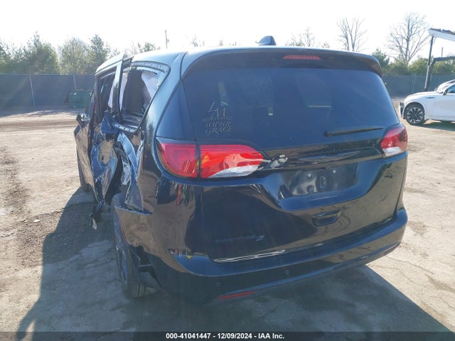 2C4RC1FG4KR593492 Chrysler Pacifica Touring Plus