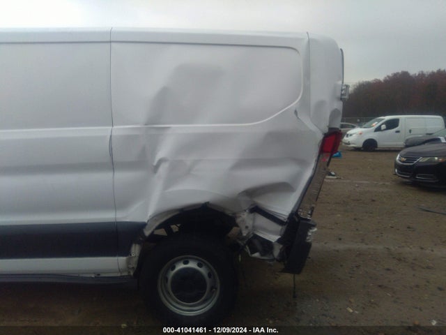 Ford Transit-150 2018 1FTYE1ZM0JKA53044 Image 18