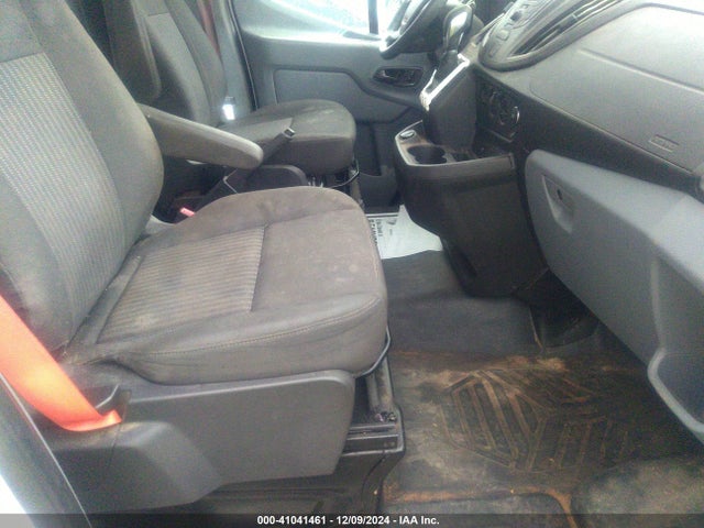 Ford Transit-150 2018 1FTYE1ZM0JKA53044 Image 5
