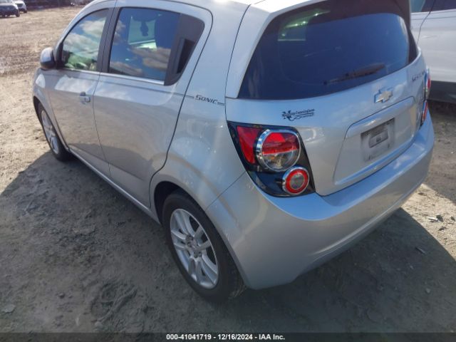 1G1JC6SB6F4141971 Chevrolet Sonic Lt Auto