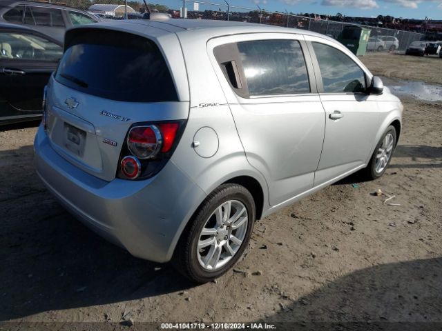 1G1JC6SB6F4141971 Chevrolet Sonic Lt Auto
