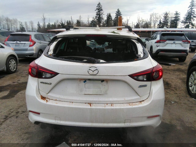 3MZBN1L32JM190823 Mazda Mazda3 Touring