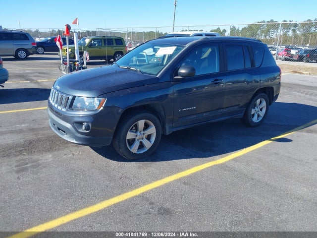 1C4NJCBBXFD335917 Jeep Compass Sport