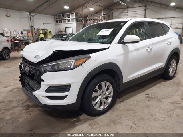 Hyundai TUCSON SE 2019 KM8J2CA40KU880299 Image 2