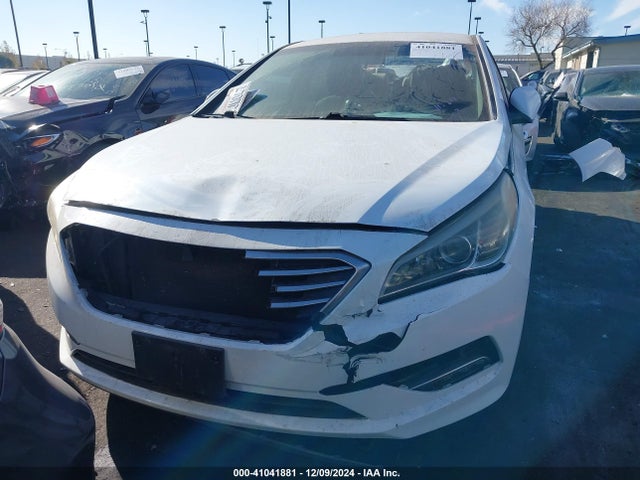 Hyundai SONATA SE 2015 5NPE24AF2FH187781 Image 13