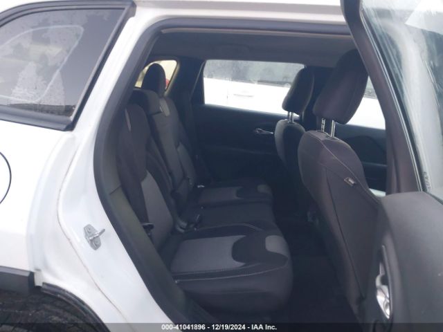 1C4PJLAB3FW684223 Jeep Cherokee Sport