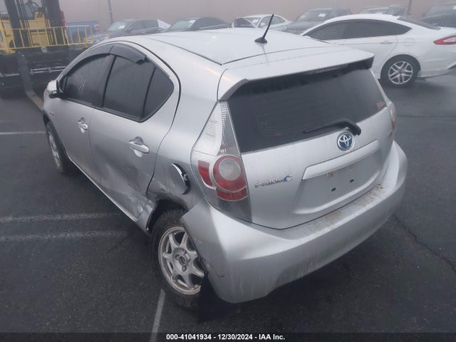 JTDKDTB38E1569377 Toyota Prius C Two