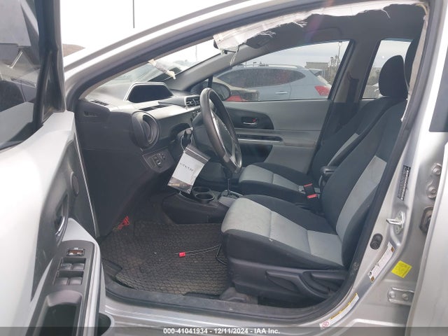 JTDKDTB38E1569377 Toyota Prius C Two