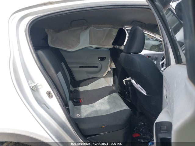JTDKDTB38E1569377 Toyota Prius C Two