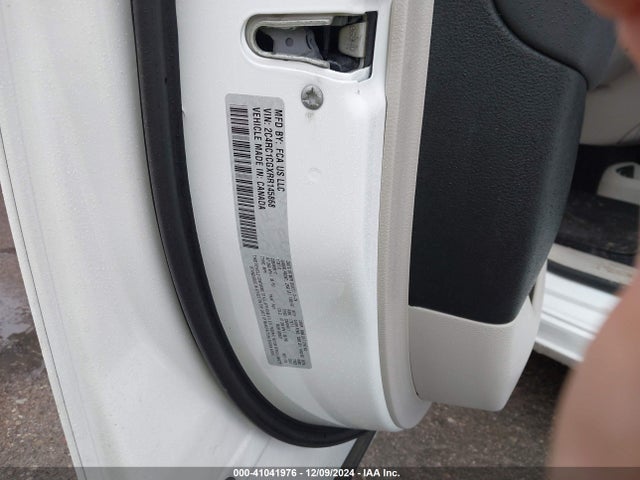 2C4RC1CGXRR145868 Chrysler Voyager Lx