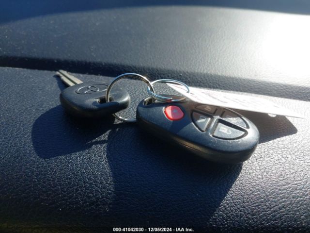5TDKK3DC4GS710406 Toyota Sienna Le 8 Passenger