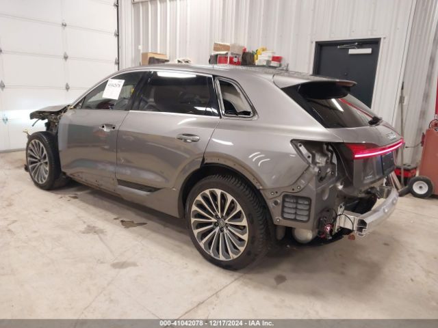 WA1VABGE0KB009444 Audi E-tron Premium Plus