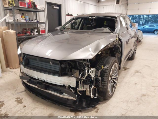 WA1VABGE0KB009444 Audi E-tron Premium Plus