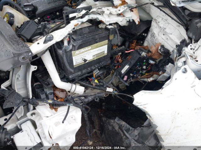 KL7CJPSB0MB317401 Chevrolet Trax Awd Lt