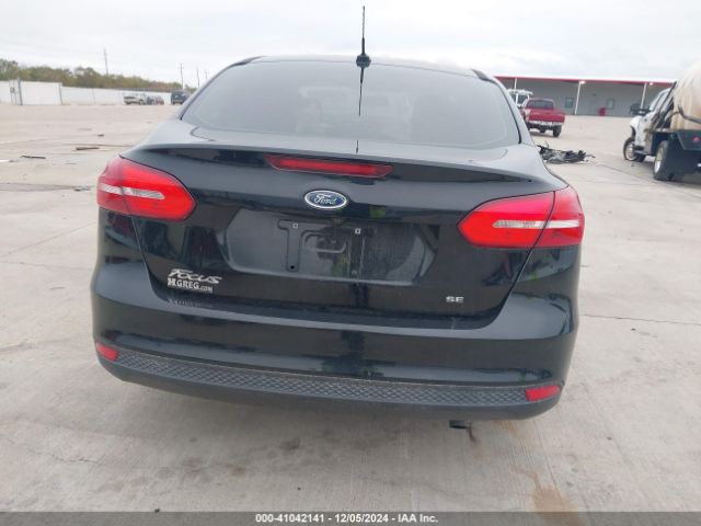 1FADP3F27JL255161 Ford FOCUS SE