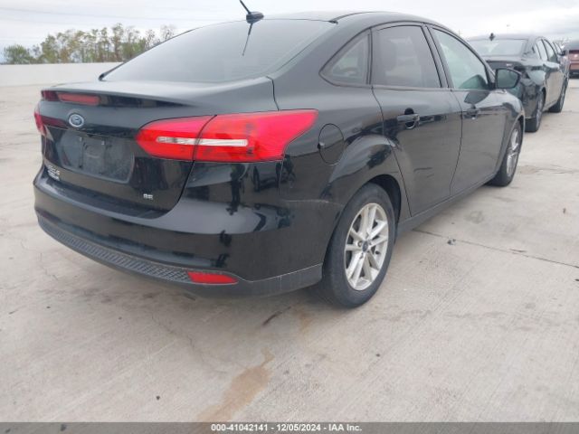 1FADP3F27JL255161 Ford FOCUS SE