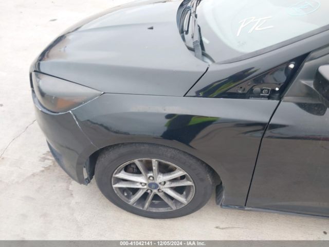 1FADP3F27JL255161 Ford FOCUS SE