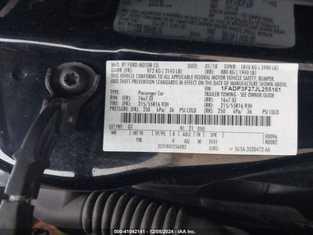1FADP3F27JL255161 Ford FOCUS SE
