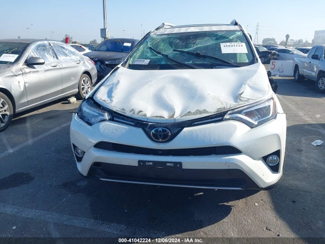 2T3YFREV3JW439510 Toyota Rav4 Limited/platinum