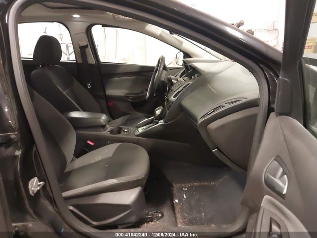 Ford FOCUS SE 2014 1FADP3K26EL169304 Image 5