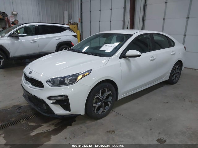 KIA Forte Lxs 2021 3KPF24AD7ME266786 Image 2