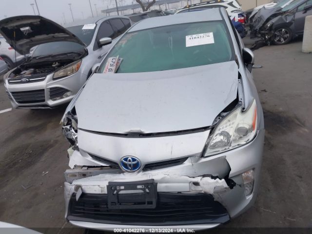 JTDKN3DU5F0483728 Toyota Prius Two