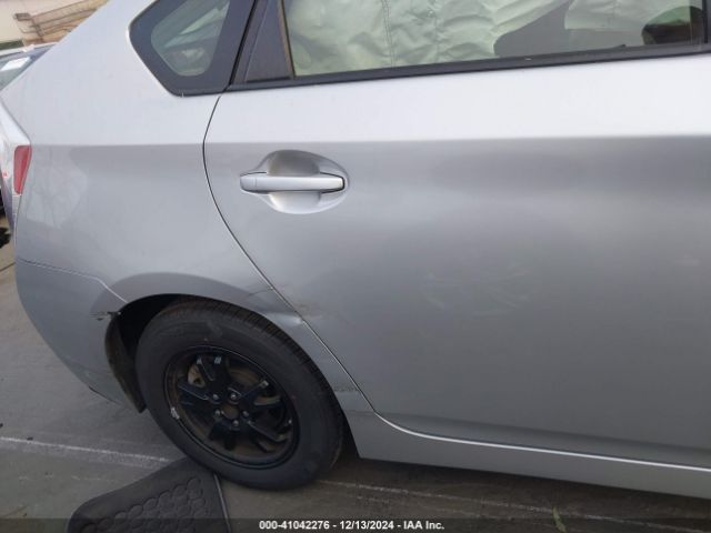 JTDKN3DU5F0483728 Toyota Prius Two