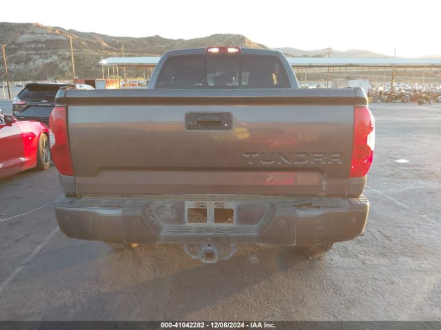 5TFUY5F14JX774476 Toyota Tundra Sr5 5.7l V8