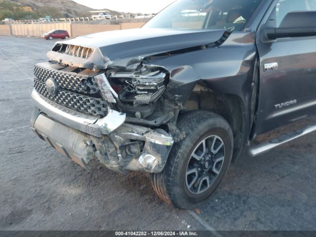5TFUY5F14JX774476 Toyota Tundra Sr5 5.7l V8