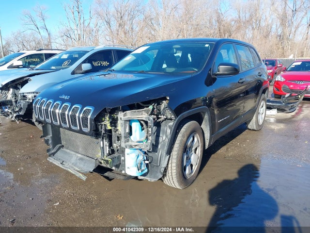 1C4PJMAB7GW142629 Jeep Cherokee Sport