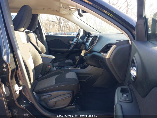 1C4PJMAB7GW142629 Jeep Cherokee Sport